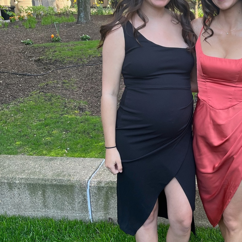 Windsor Small Black Midi Dress